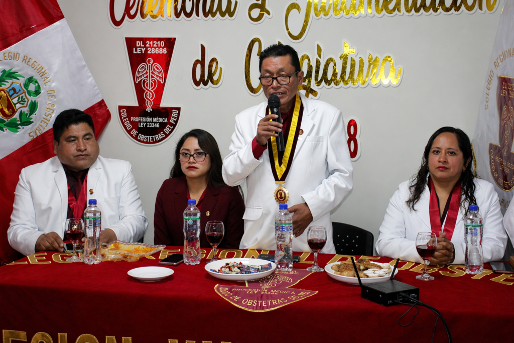 NUEVAS INTEGRANTES AL GREMIO DEL COLEGIO REGIONAL DE OBSTETRAS DE PASCO